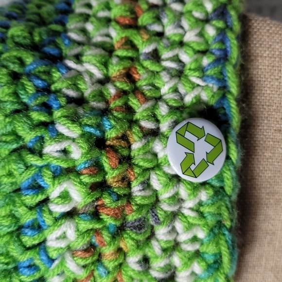 Crocheted Hat*Recycle 💚 Pin* Green Multicolor - Picture 2 of 2